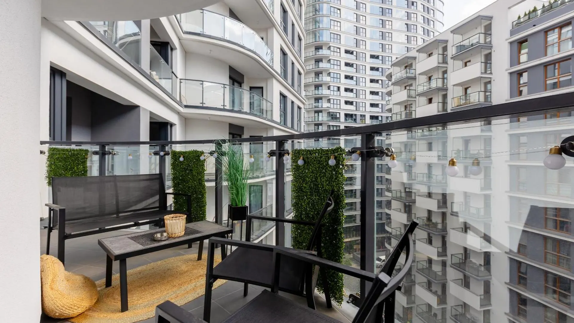 ורשה Exceptional Business Apartments By Noclegi Renters מלון דירות
