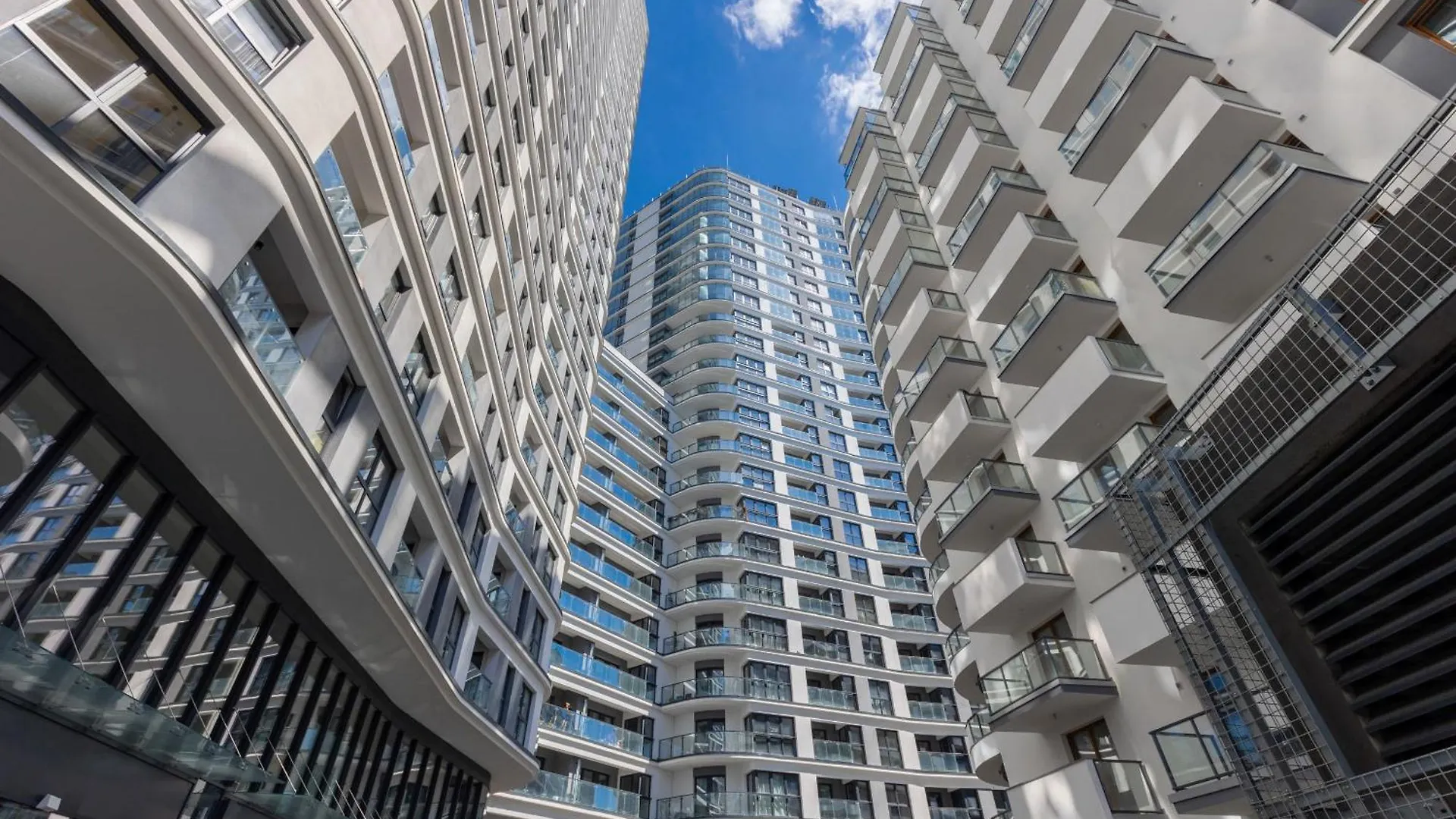 Exceptional Business Apartments By Noclegi Renters Warszawa Hotel apartamentowy