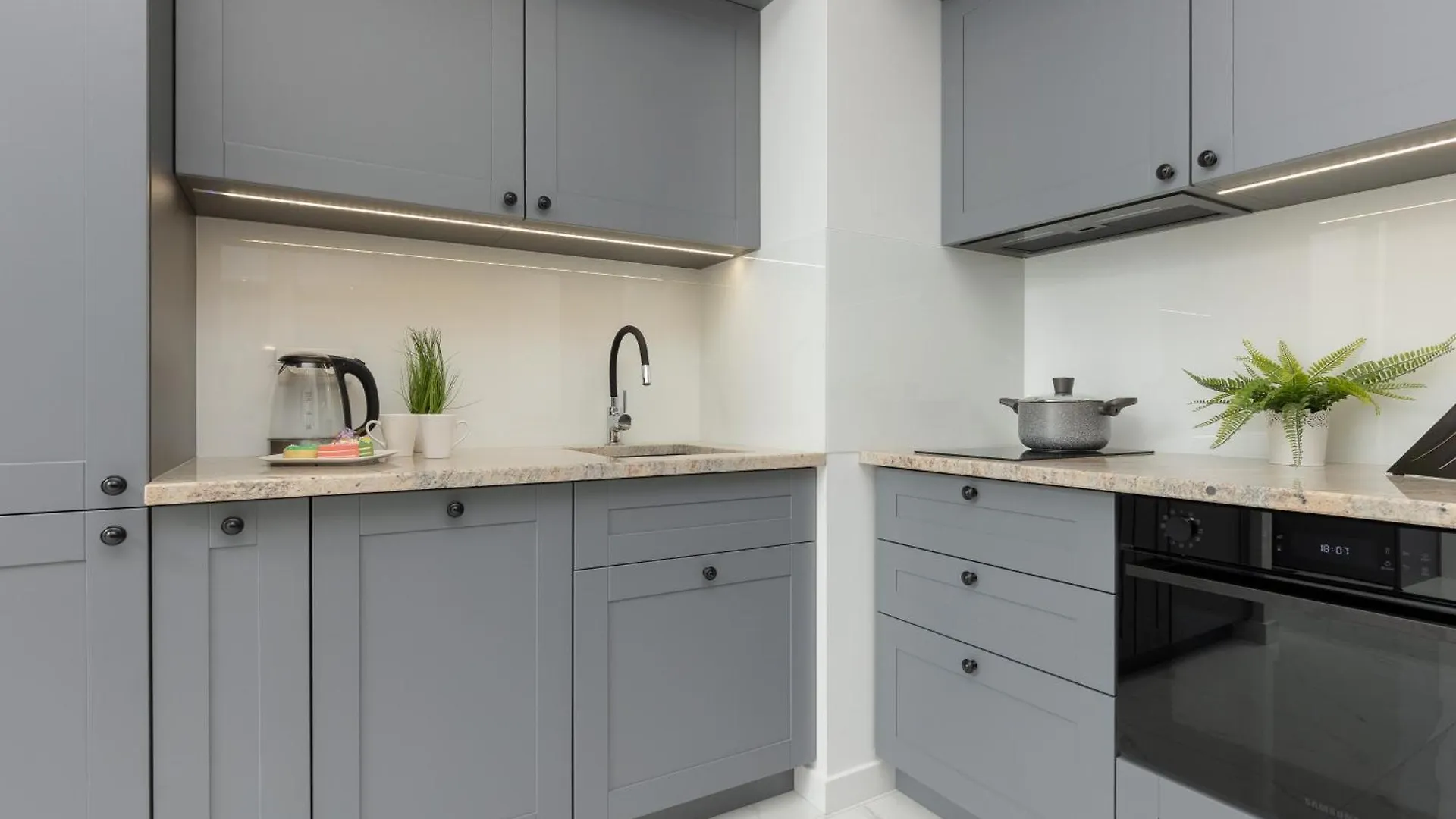 Exceptional Business Apartments By Noclegi Renters Warsaw Aparthotel