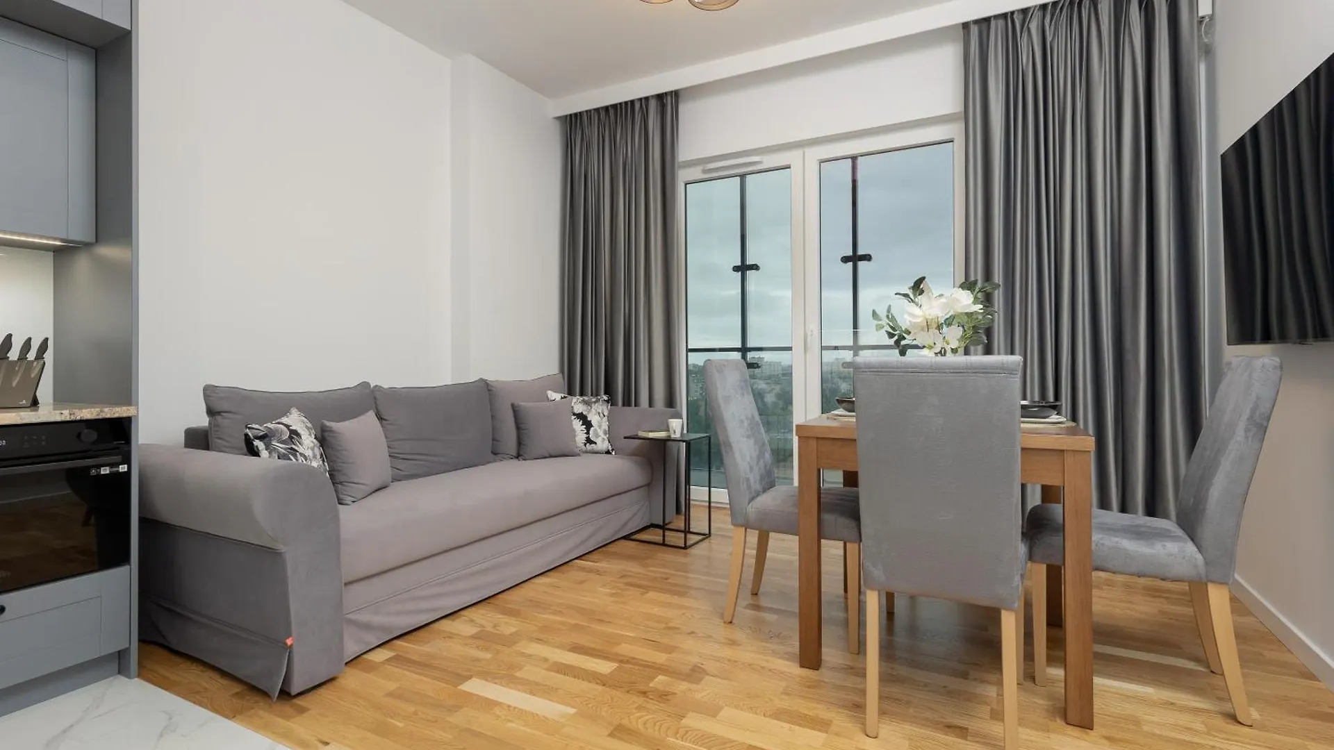 Aparthotel Exceptional Business Apartments By Noclegi Renters Warsaw Poland