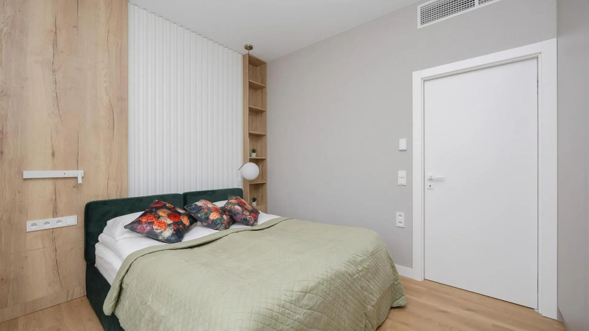 Aparthotel Exceptional Business Apartments By Noclegi Renters Warsaw Poland